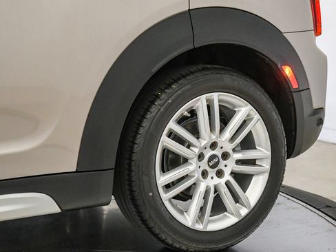 Used 2023 MINI Cooper Countryman S w/ Signature Upholstery Package FWD image 11