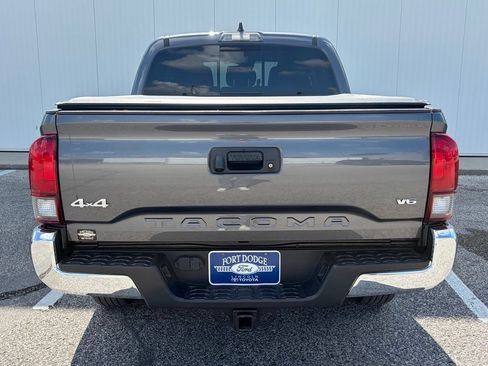 Used 2021 Toyota Tacoma SR5 AWD/4WD image 6