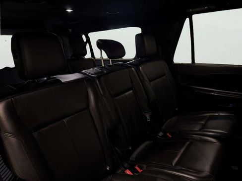 Used 2019 Ford Expedition Max XLT w/ Equipment Group 202A RWD image 26