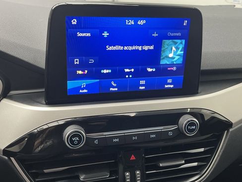 Used 2021 Ford Escape SE image 15