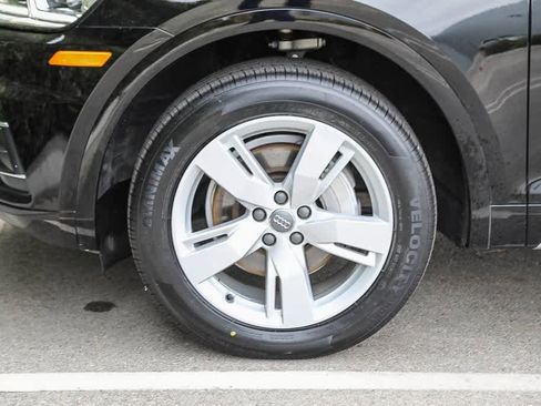 Used 2018 Audi Q5 2.0T Premium Plus w/ Premium Plus Package image 9