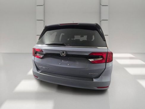 Used 2023 Honda Odyssey Sport image 6