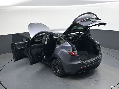 Used 2022 Tesla Model Y Performance image 38
