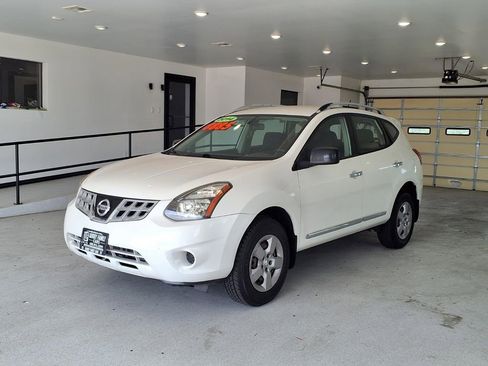 Used 2014 Nissan Rogue S w/ Convenience Package FWD image 15