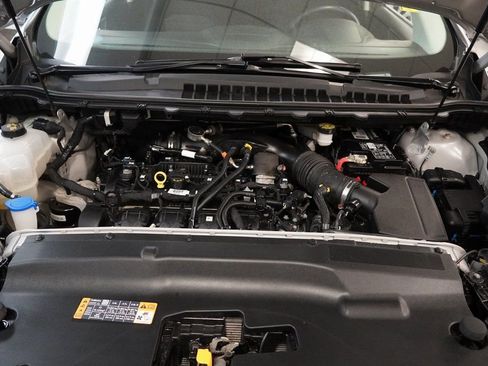 Used 2019 Ford Edge SEL image 18