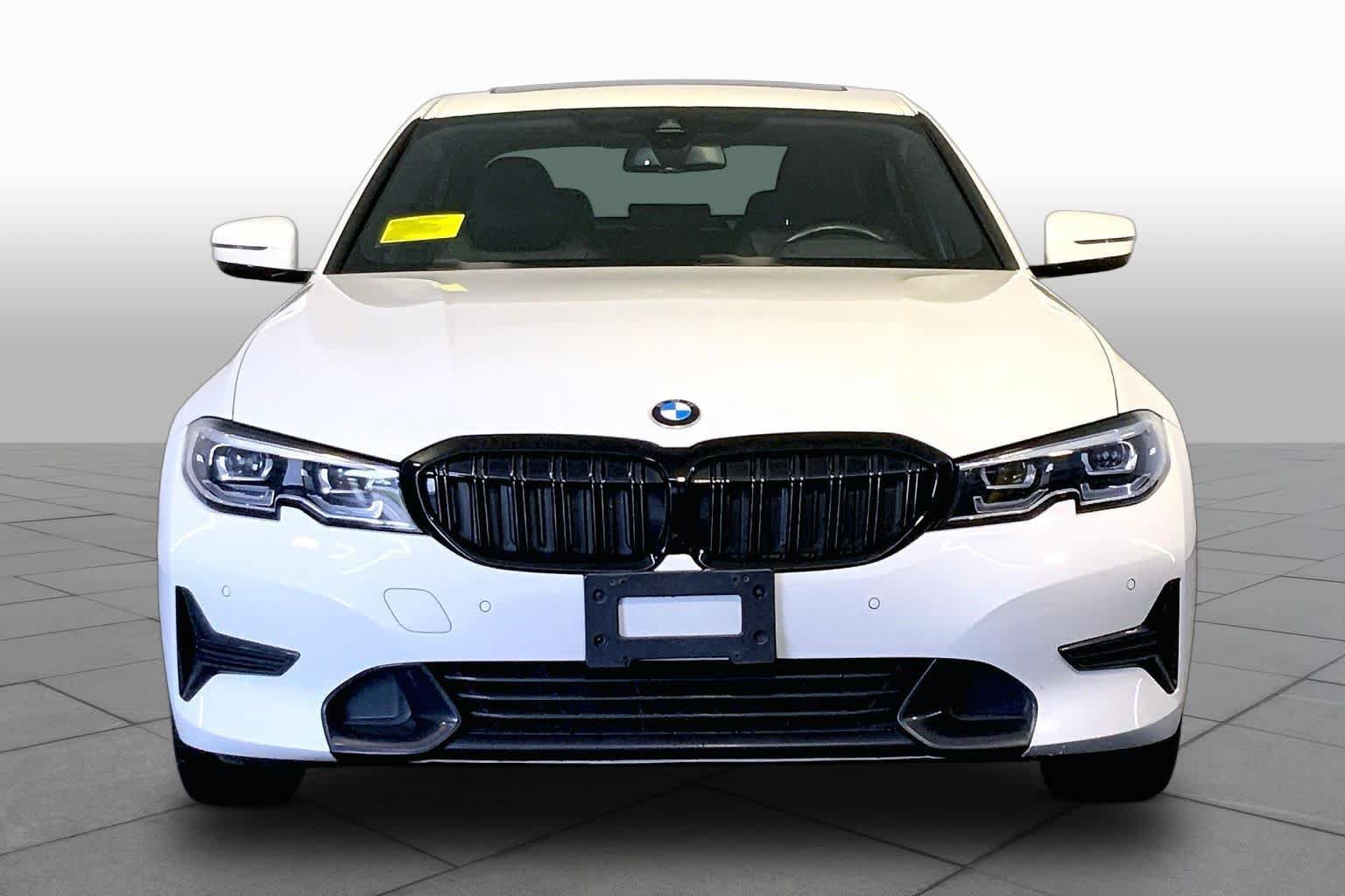Used 2022 BMW 330i xDrive Sedan w/ Premium Package AWD/4WD image 4