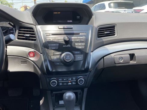 Used 2018 Acura ILX FWD image 12