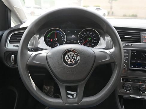 Used 2016 Volkswagen e-Golf SE w/ DC Fast Charging Package image 25