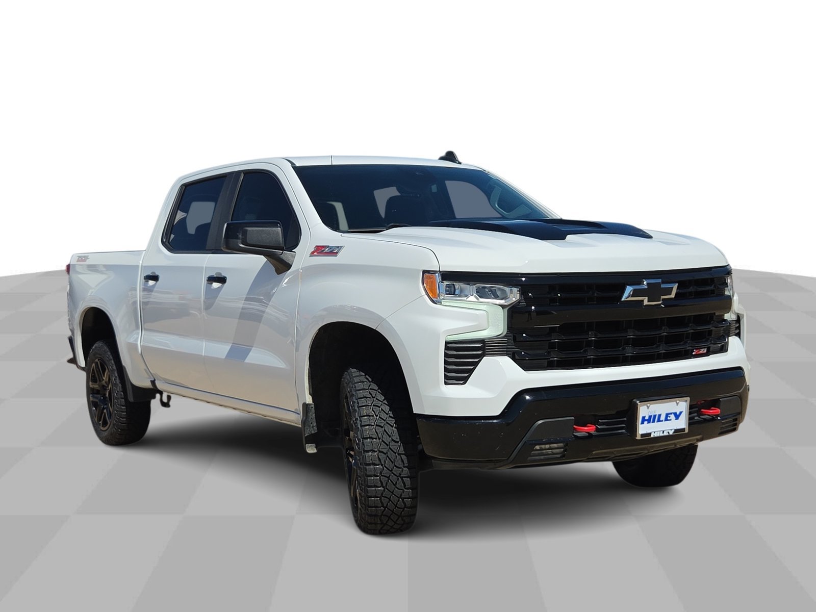 Used 2024 Chevrolet Silverado 1500 LT Trail Boss w/ Convenience Package II AWD/4WD image 2