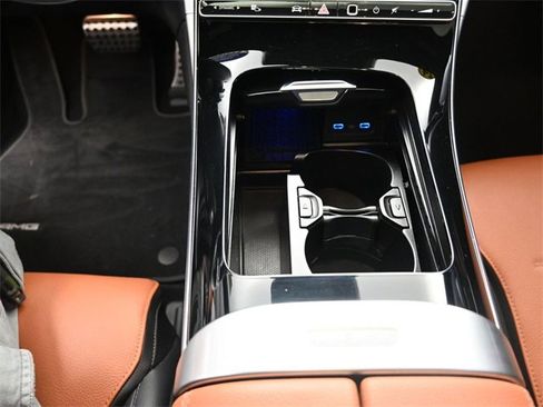 Used 2024 Mercedes-Benz C 300 4MATIC Sedan image 13