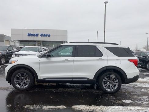 Certified 2023 Ford Explorer XLT w/ Equipment Group 202A image 8