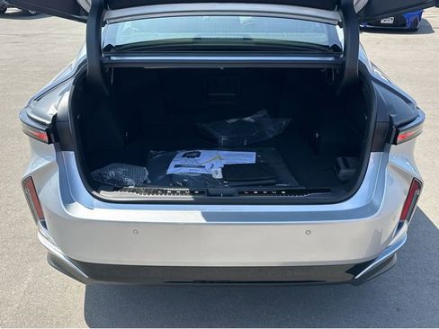 New 2026 Lexus ES 350e FWD image 19