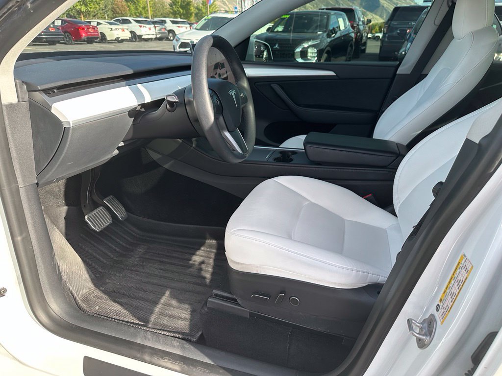 Used 2023 Tesla Model Y Long Range AWD/4WD image 27