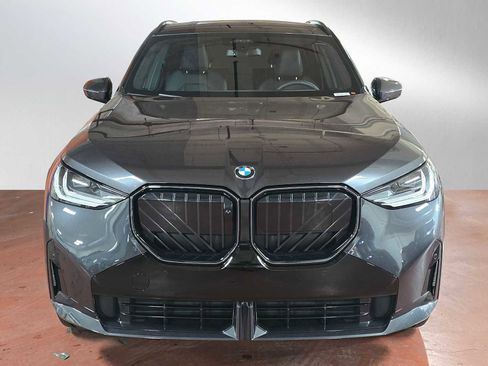 Used 2025 BMW X3 xDrive30i w/ Premium Package AWD/4WD image 2