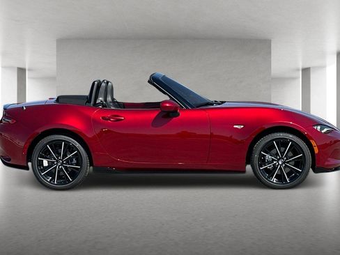 New 2025 MAZDA MX-5 Miata Grand Touring w/ Appearance Package image 3