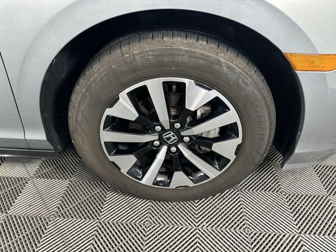 Used 2025 Honda Odyssey EX-L image 10