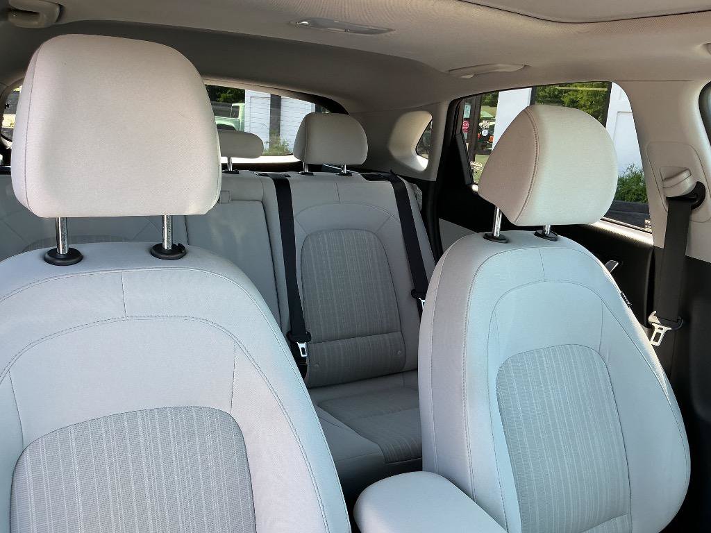 Used 2023 Hyundai Kona SEL w/ Convenience Package FWD image 9