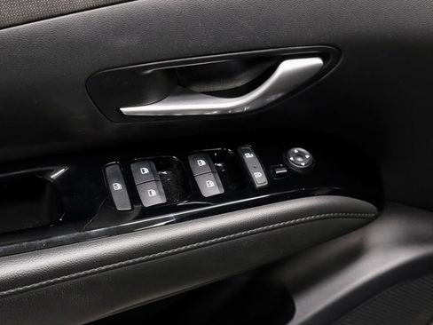 Certified 2022 Hyundai Tucson Limited AWD/4WD image 25