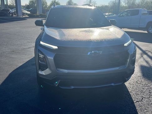 Used 2025 Chevrolet Equinox RS w/ Safety and Technology Package image 8