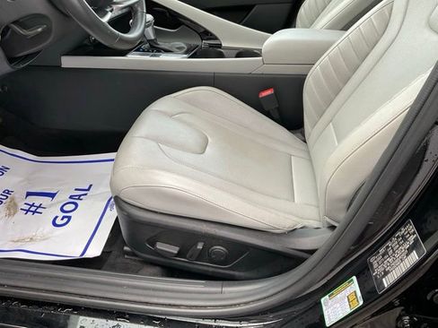 Used 2024 Hyundai Elantra Limited FWD image 26
