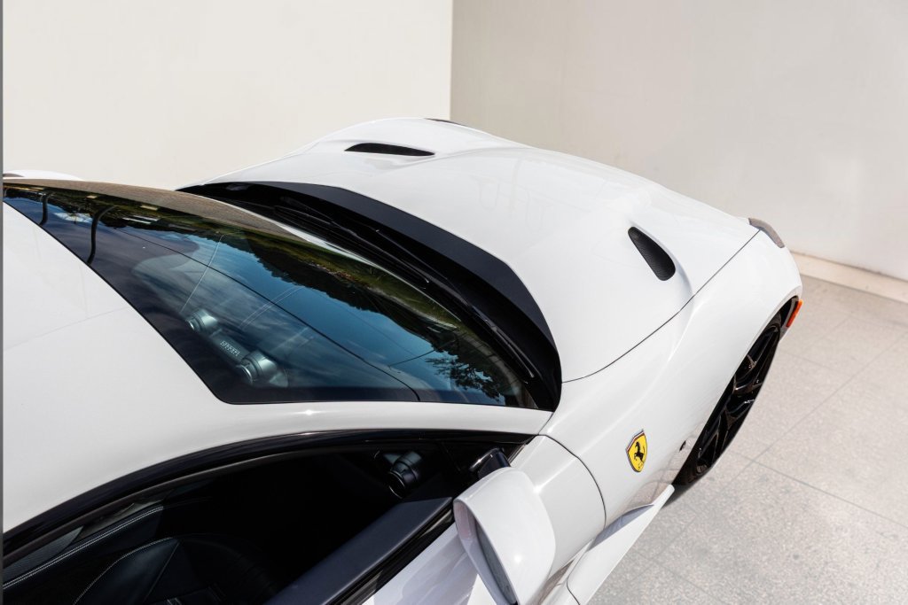 Certified 2019 Ferrari 812 Superfast RWD image 18