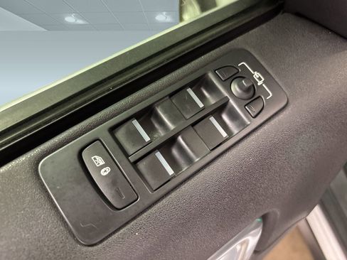 Used 2018 Land Rover Discovery Sport HSE image 21