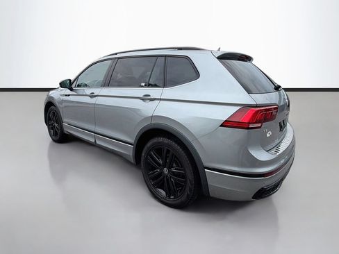 Used 2022 Volkswagen Tiguan SE R-Line FWD image 7