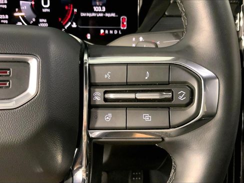 Used 2026 GMC Acadia Elevation w/ Elevation Premium Package FWD image 19