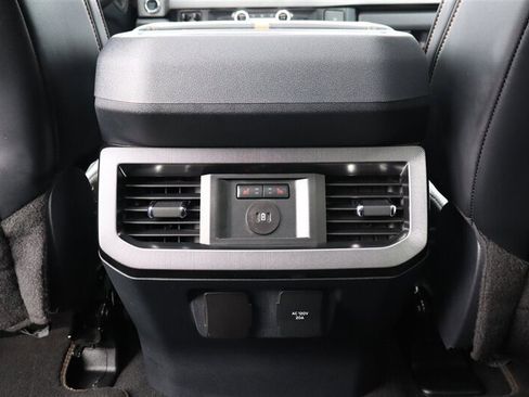 Used 2024 Ford F350 Platinum w/ FX4 Off-Road Package AWD/4WD image 24