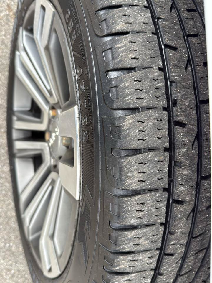 Used 2019 GMC Yukon Denali w/ Denali Ultimate Package AWD/4WD image 9