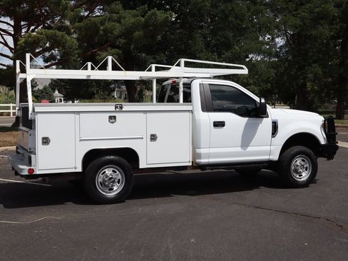 Used 2022 Ford F250 XL w/ STX Appearance Package AWD/4WD image 4