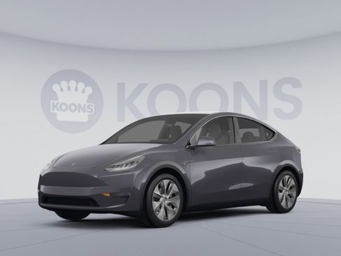 Used 2023 Tesla Model Y Long Range image 1