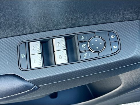 New 2026 Mitsubishi Outlander SE image 18