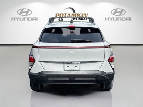 Certified 2025 Hyundai Kona SEL FWD image 6