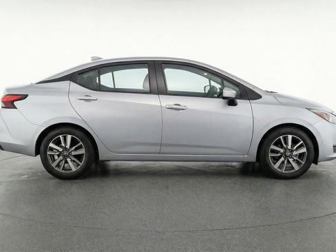 Used 2025 Nissan Versa SV FWD image 11