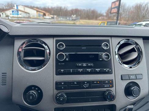 Used 2016 Ford F250 XLT w/ Snow Plow Prep Package image 27