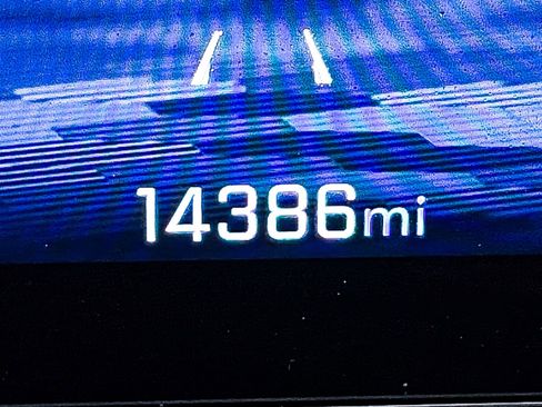 Used 2024 Chevrolet Traverse RS image 36