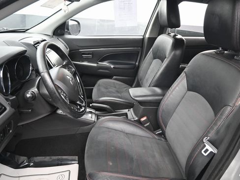 Used 2023 Mitsubishi Outlander Sport SE image 24