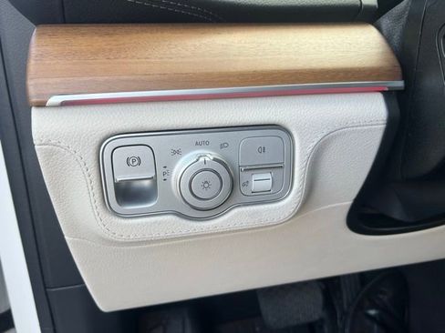 Used 2023 Mercedes-Benz GLE 350 4MATIC image 13