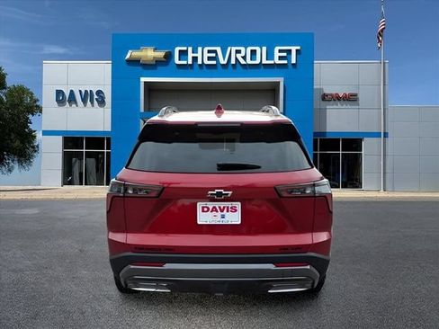 New 2026 Chevrolet Equinox ACTIV w/ Convenience Package III AWD/4WD image 4