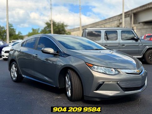 Used 2017 Chevrolet Volt LT FWD image 12