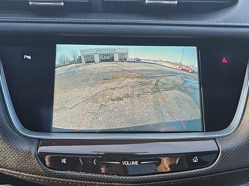 Used 2018 Cadillac XT5 Luxury w/ Driver Awareness Package image 18