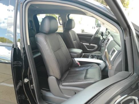 Used 2017 Nissan Titan SL RWD image 22