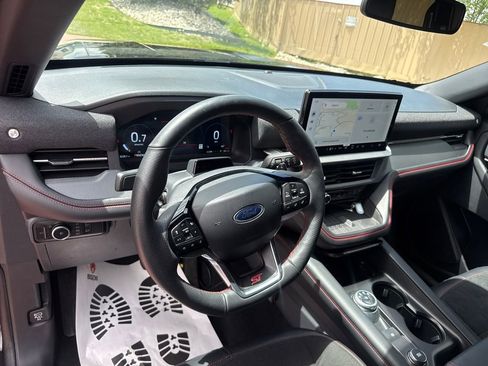 Used 2025 Ford Explorer ST AWD/4WD image 14