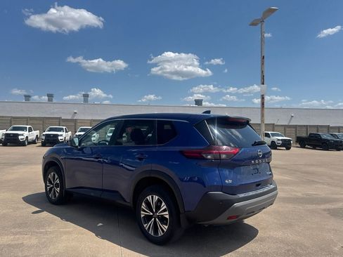 Used 2023 Nissan Rogue SV AWD/4WD image 15