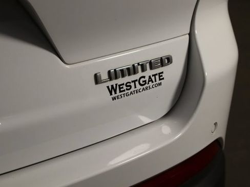 Used 2023 Jeep Grand Cherokee L Limited AWD/4WD image 46
