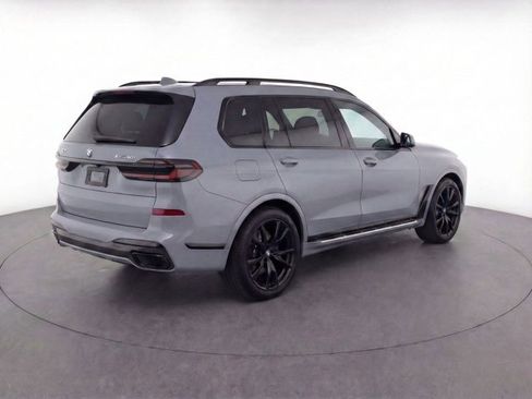 Used 2024 BMW X7 xDrive40i w/ Executive Package image 7