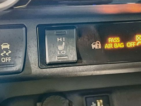 Certified 2024 Toyota RAV4 XSE w/ Weather Package AWD/4WD image 18