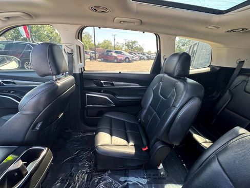 Used 2021 Kia Telluride SX image 16