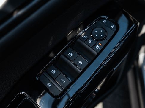 New 2026 Nissan Pathfinder Platinum AWD/4WD image 18